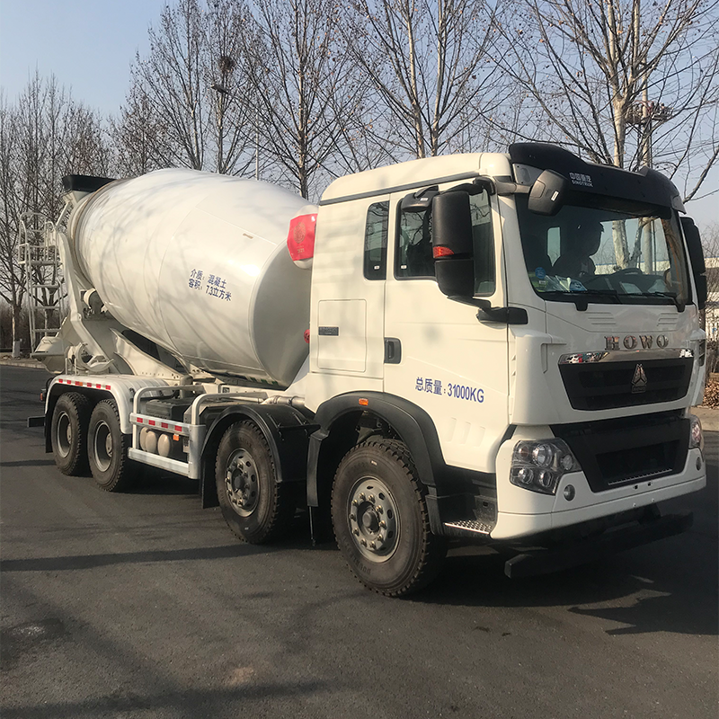 重汽豪沃12方搅拌车